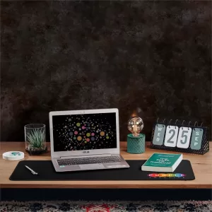 Decorum Desk Mat